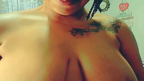 Snapshot of ebonyshy123x chatting on 06/12/26, 06:34 ebonyshy123 online show from 06/12/26, 06:34
