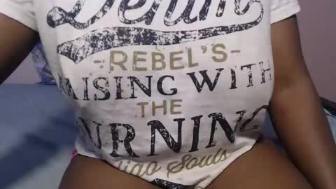 ebonysmiles00 online show from 06/03/26, 07:08