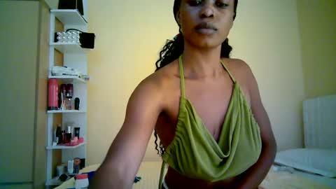 Snapshot of ebonytanqueen chatting on 06/15/26, 03:42 ebonytanqueen online show from 06/15/26, 03:42