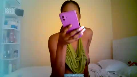 Snapshot of ebonytanqueen chatting on 07/10/26, 06:10 ebonytanqueen online show from 07/10/26, 06:10