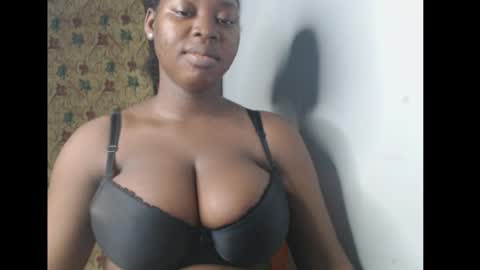 Snapshot of ebonyx_dripqueen chatting on 02/14/26, 04:09 Loveth online show from 02/14/26, 04:09