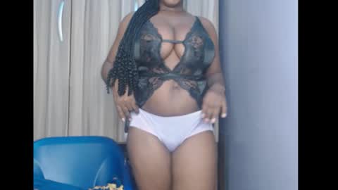 Snapshot of ebonyx_dripqueen chatting on 02/18/26, 06:53 Loveth online show from 02/18/26, 06:53