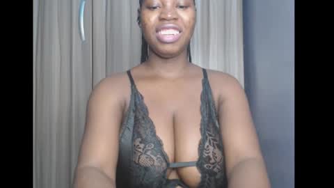 Snapshot of ebonyx_dripqueen chatting on 02/19/26, 06:53 Loveth online show from 02/19/26, 06:53