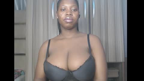 Snapshot of ebonyx_dripqueen chatting on 02/25/26, 06:23 Loveth online show from 02/25/26, 06:23
