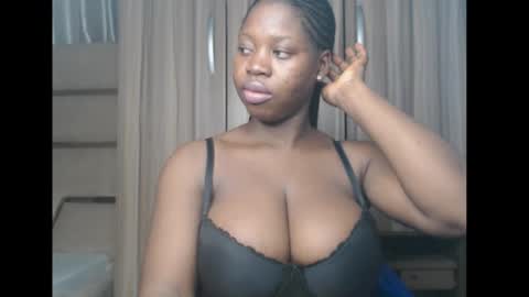 Snapshot of ebonyx_dripqueen chatting on 02/27/26, 08:03 Loveth online show from 02/27/26, 08:03