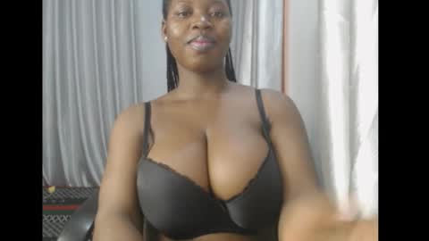 Snapshot of ebonyx_dripqueen chatting on 03/17/26, 07:01 Loveth online show from 03/17/26, 07:01