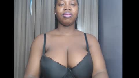 Snapshot of ebonyx_dripqueen chatting on 03/19/26, 05:11 Loveth online show from 03/19/26, 05:11