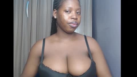 Snapshot of ebonyx_dripqueen chatting on 03/19/26, 05:17 Loveth online show from 03/19/26, 05:17