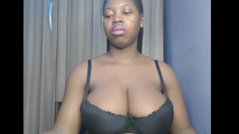 Snapshot of ebonyx_dripqueen chatting on 03/25/26, 06:08 Loveth online show from 03/25/26, 06:08