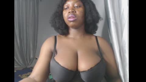 Snapshot of ebonyx_dripqueen chatting on 04/02/26, 05:49 Loveth online show from 04/02/26, 05:49