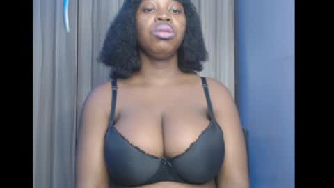 Snapshot of ebonyx_dripqueen chatting on 04/05/26, 06:21 Loveth online show from 04/05/26, 06:21