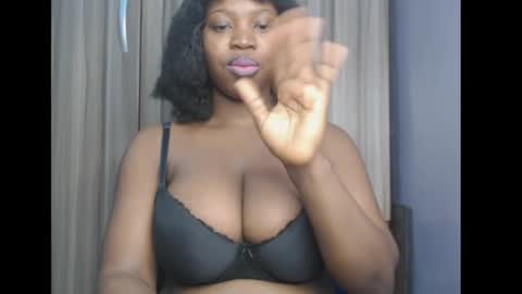 Snapshot of ebonyx_dripqueen chatting on 04/06/26, 06:36 Loveth online show from 04/06/26, 06:36