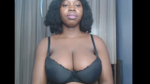 Snapshot of ebonyx_dripqueen chatting on 04/07/26, 06:30 Loveth online show from 04/07/26, 06:30