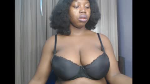 Snapshot of ebonyx_dripqueen chatting on 04/09/26, 07:03 Loveth online show from 04/09/26, 07:03