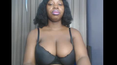 Snapshot of ebonyx_dripqueen chatting on 04/11/26, 06:18 Loveth online show from 04/11/26, 06:18
