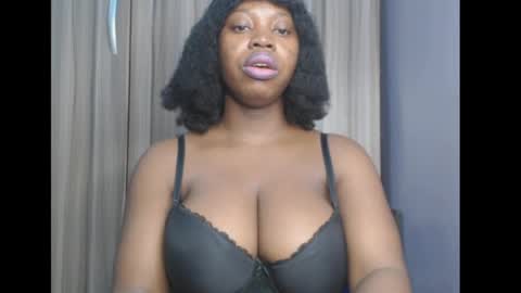 Snapshot of ebonyx_dripqueen chatting on 04/11/26, 07:56 Loveth online show from 04/11/26, 07:56