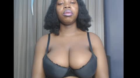 Snapshot of ebonyx_dripqueen chatting on 04/14/26, 06:41 Loveth online show from 04/14/26, 06:41