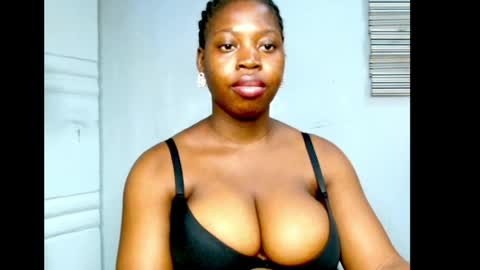 Snapshot of ebonyx_dripqueen chatting on 05/23/26, 09:02 Loveth online show from 05/23/26, 09:02