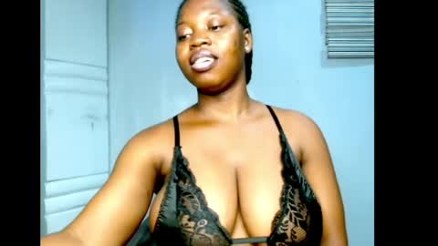 Snapshot of ebonyx_dripqueen chatting on 05/28/26, 06:54 Loveth online show from 05/28/26, 06:54