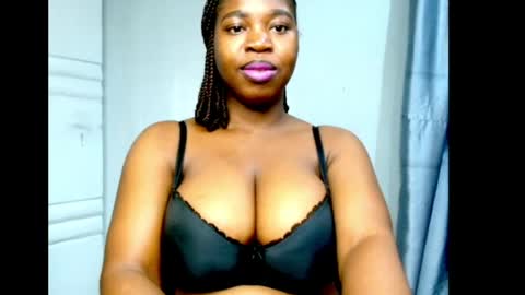 Snapshot of ebonyx_dripqueen chatting on 06/21/26, 06:27 Loveth online show from 06/21/26, 06:27