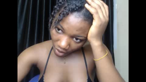 ebonyxxbae online show from 10/18/25, 10:43
