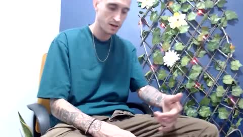 Snapshot of ed_big_cock chatting on 09/19/25, 05:24 Edd Gallego online show from 09/19/25, 05:24