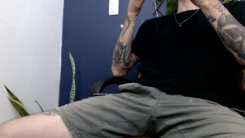 Snapshot of ed_big_cock chatting on 10/05/25, 07:39 Edd Gallego online show from 10/05/25, 07:39