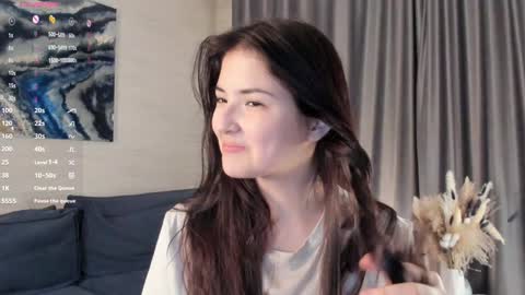 Snapshot of edabayse chatting on 12/23/24, 05:32 Viola online show from 12/23/24, 05:32