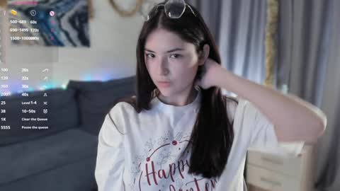 Snapshot of edabayse chatting on 12/27/24, 01:18 Viola online show from 12/27/24, 01:18