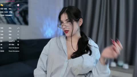 Snapshot of edabayse chatting on 01/13/25, 01:06 Viola online show from 01/13/25, 01:06