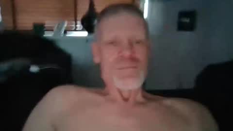 eddie4767 online show from 11/16/25, 09:37