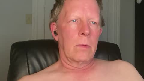 Snapshot of eddygl1968 chatting on 06/05/26, 02:29 Eddy online show from 06/05/26, 02:29