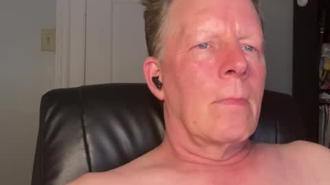 Snapshot of eddygl1968 chatting on 07/18/26, 02:49 Eddy online show from 07/18/26, 02:49