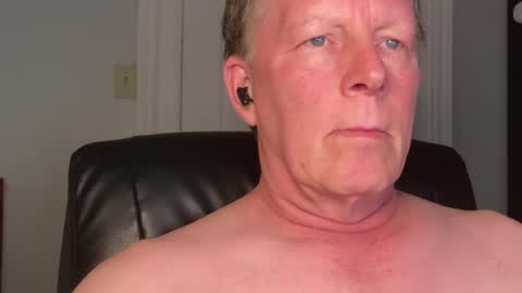 Snapshot of eddygl1968 chatting on 08/04/26, 02:26 Eddy online show from 08/04/26, 02:26