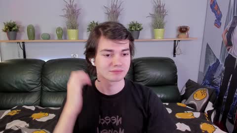 Snapshot of edgar_luck chatting on 02/06/25, 02:44 Edgar online show from 02/06/25, 02:44