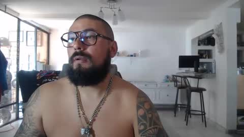 edgarram83 online show from 02/11/25, 05:40