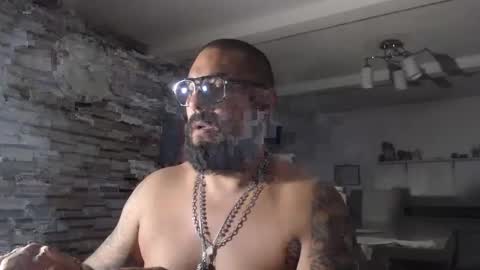 edgarram83 online show from 09/17/25, 07:21