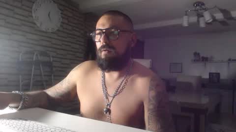 edgarram83 online show from 10/20/25, 06:25