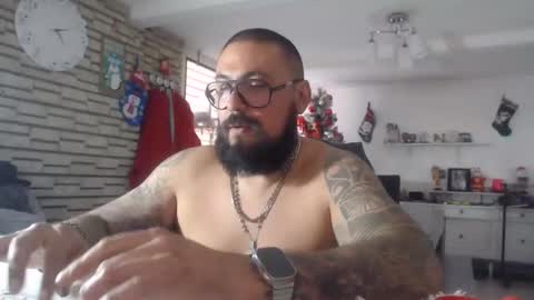 edgarram83 online show from 12/15/25, 08:24