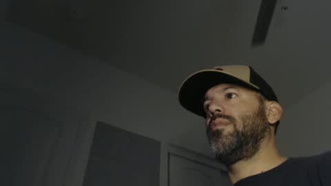 Snapshot of edge_masters chatting on 12/21/24, 02:58 EdgeM online show from 12/21/24, 02:58