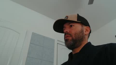 Snapshot of edge_masters chatting on 12/30/24, 04:40 EdgeM online show from 12/30/24, 04:40