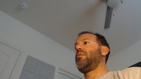 Snapshot of edge_masters chatting on 02/25/25, 12:36 EdgeM online show from 02/25/25, 12:36