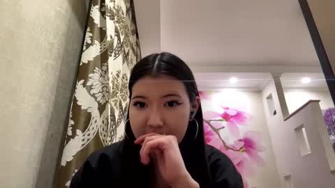 Snapshot of edinabluett chatting on 02/20/26, 06:52 Eri online show from 02/20/26, 06:52