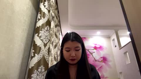 Snapshot of edinabluett chatting on 02/25/26, 03:10 Eri online show from 02/25/26, 03:10