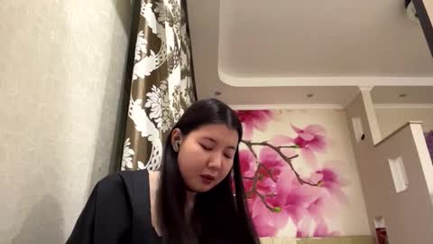 Snapshot of edinabluett chatting on 02/26/26, 06:51 Eri online show from 02/26/26, 06:51