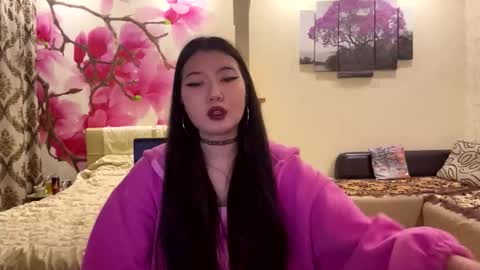 Snapshot of edinabluett chatting on 03/03/26, 06:47 Eri online show from 03/03/26, 06:47