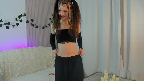 Snapshot of edithgalpin chatting on 01/15/25, 10:57 Lisa online show from 01/15/25, 10:57