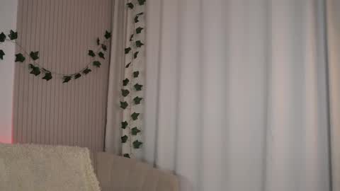 Snapshot of edithgalpin chatting on 02/27/25, 04:20 Lisa online show from 02/27/25, 04:20