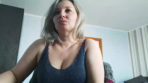 edithmanning online show from 02/01/26, 07:51