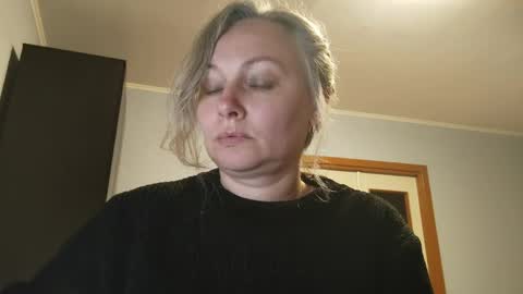 Snapshot of edithmanning chatting on 05/01/26, 05:50 edithmanning online show from 05/01/26, 05:50
